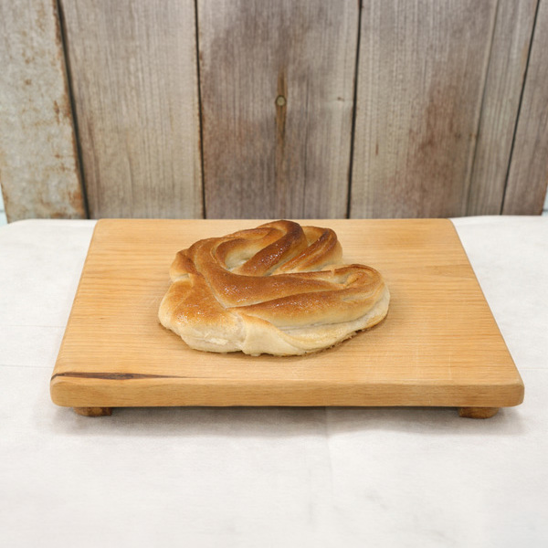 Rollo de queso crema con salchicha